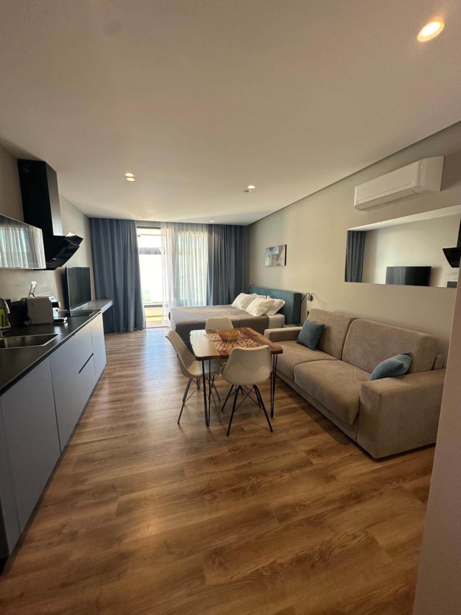 Lookout Apartments Sarandë エクステリア 写真