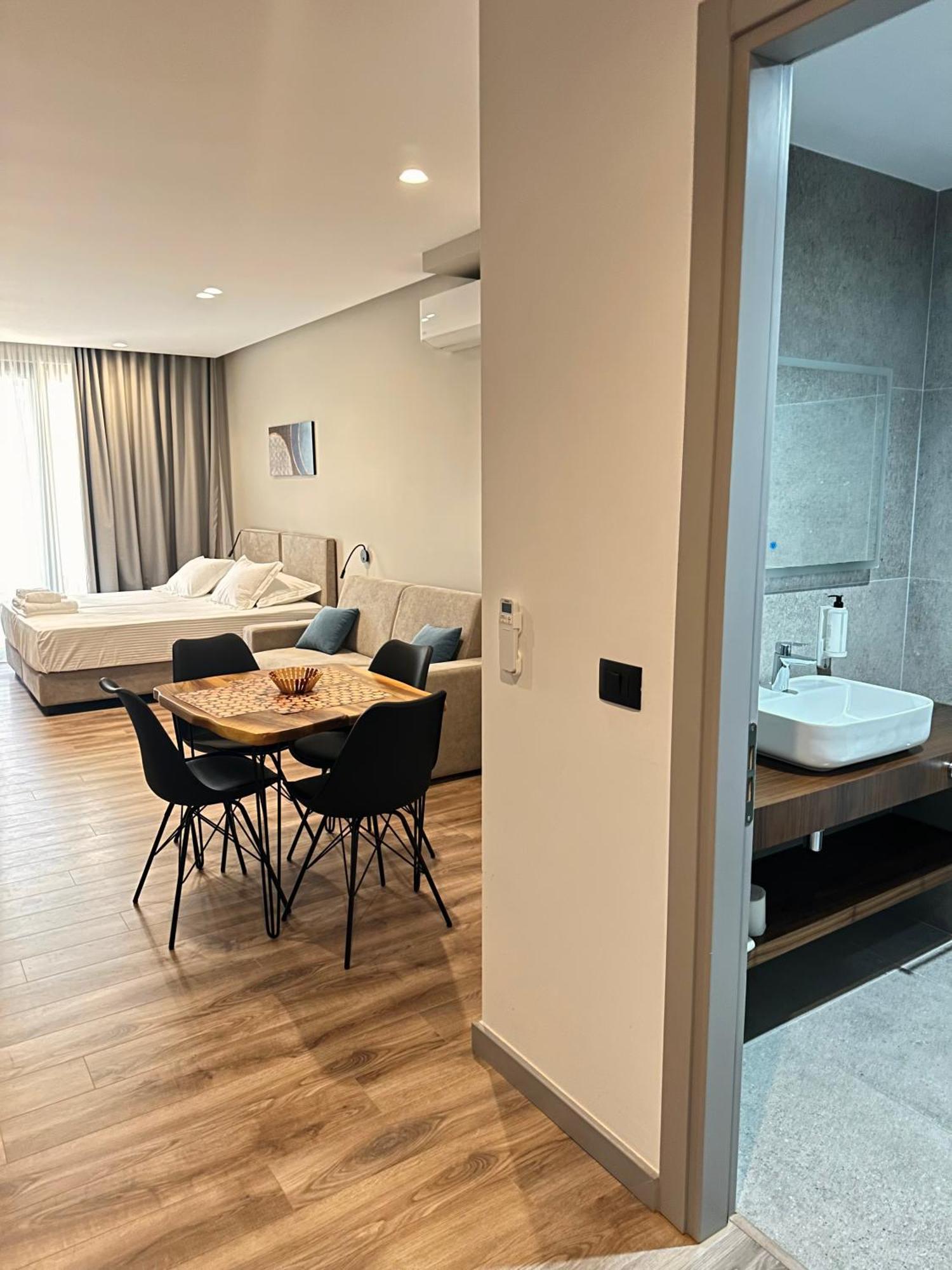 Lookout Apartments Sarandë エクステリア 写真